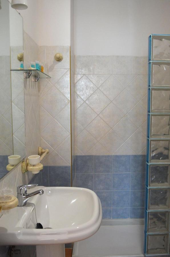 Отель Hostal Dona Antonia Пунта-Умбрия Экстерьер фото